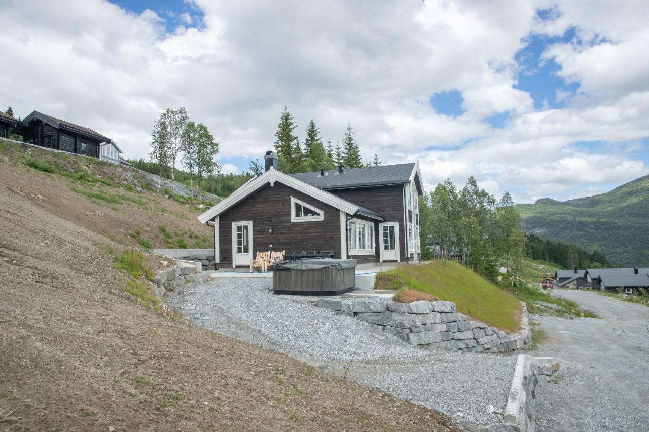 Villa Rolfhytta - Fosskamben 19 Sogndal Exterior foto