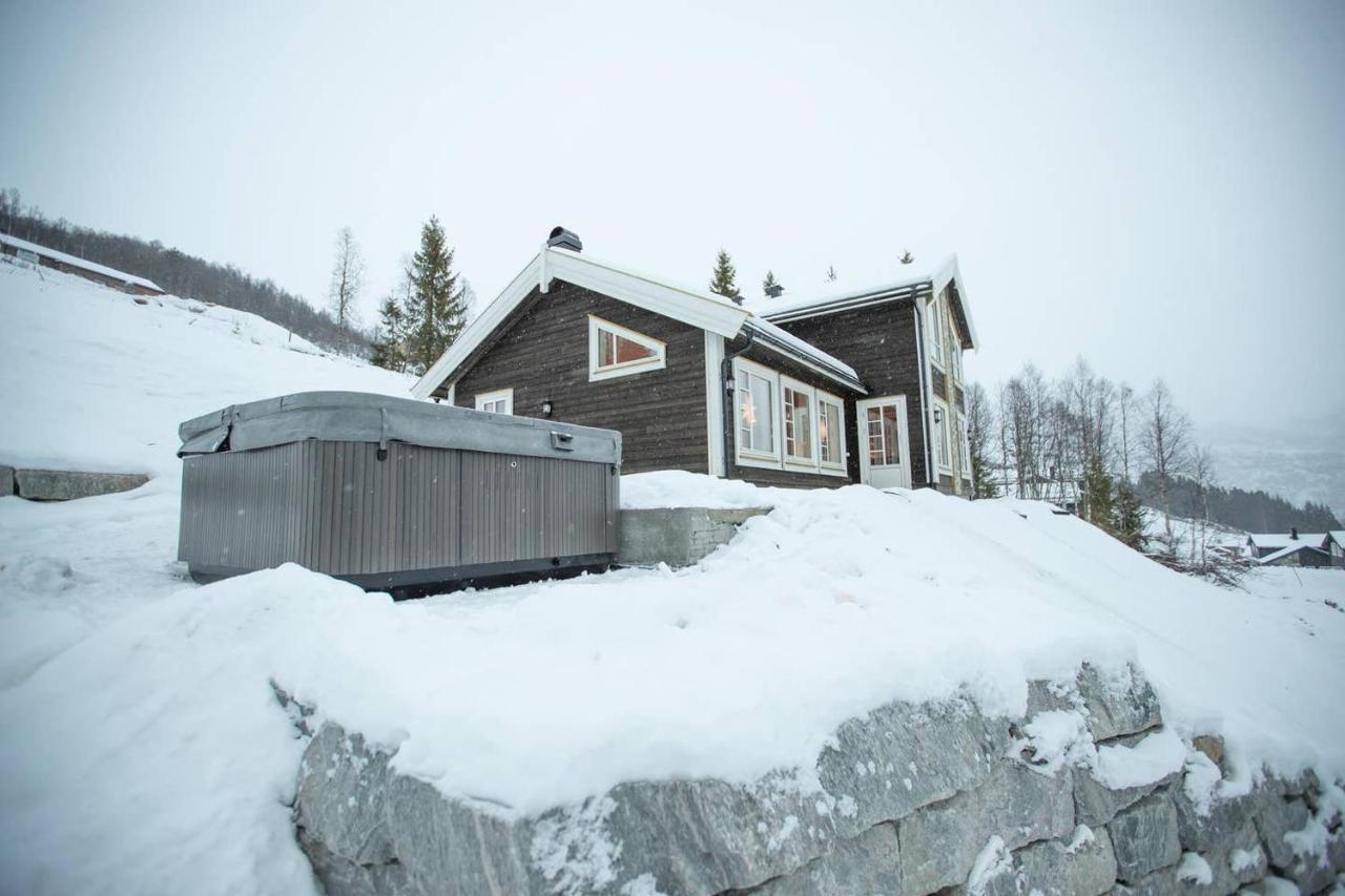 Villa Rolfhytta - Fosskamben 19 Sogndal Exterior foto